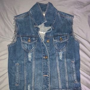 Sleeveless Jean Jacket